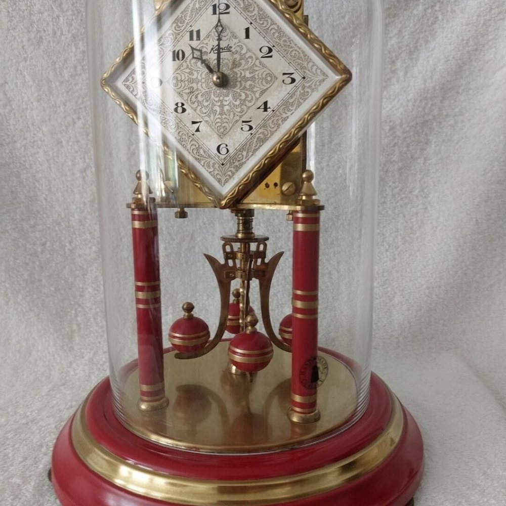 Red Cardinal KUNDO ANNIVERSARY CLOCK square dial